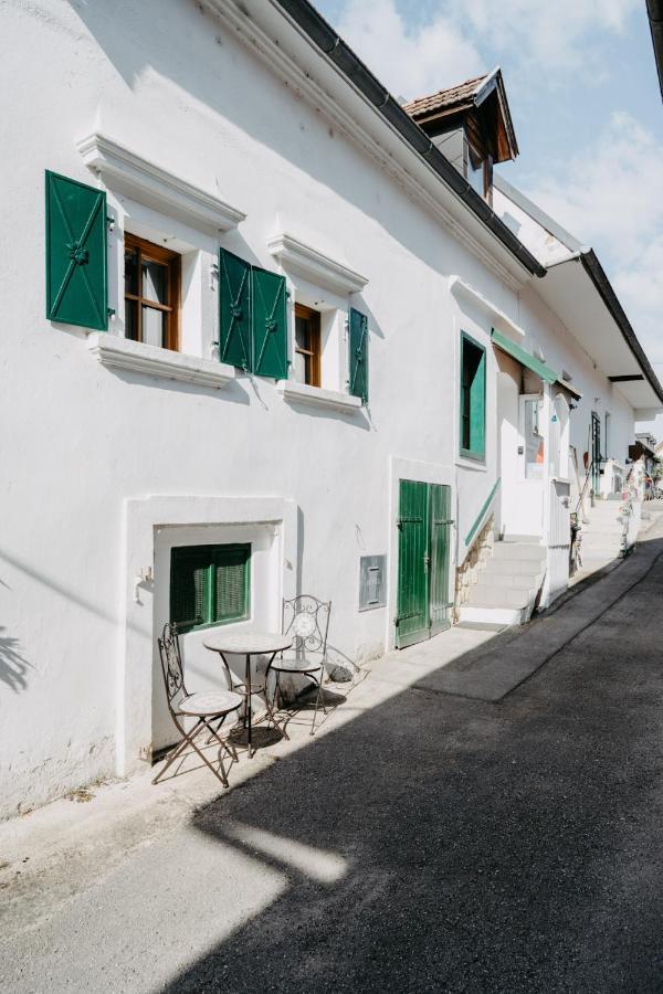Ferienhaus In Historischer Hofgasse Mörbisch am See Exterior foto
